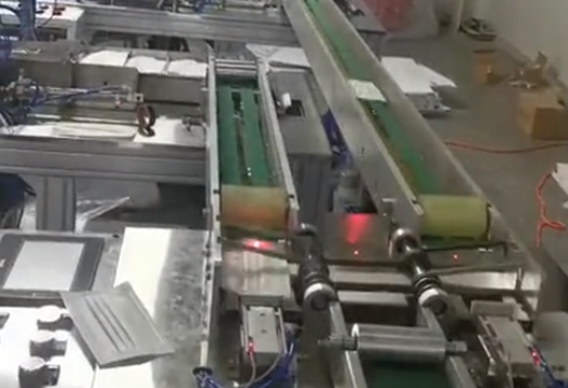 2020年新型全自動口罩機客戶驗收調試現場